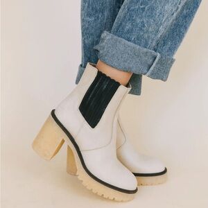 Free People James Chelsea Boot Chunky Lug Heel White Leather Size EU 38.5 boho